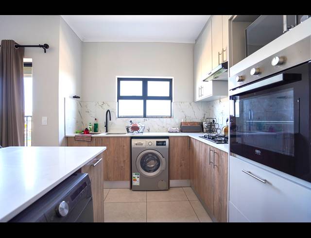 3 BEDROOM APARTMENT TO LET IN SANDOWN
